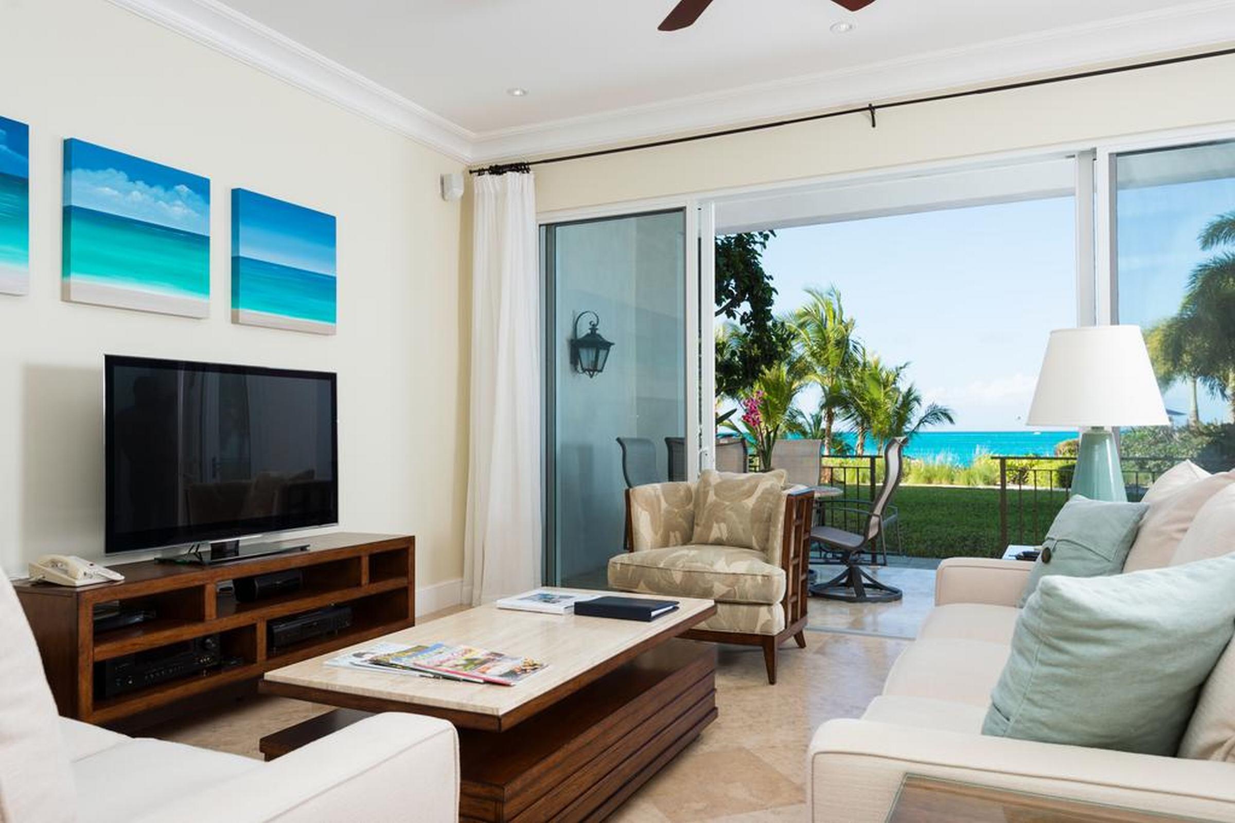 The Regent Grand Hotel Grace Bay Eksteriør billede