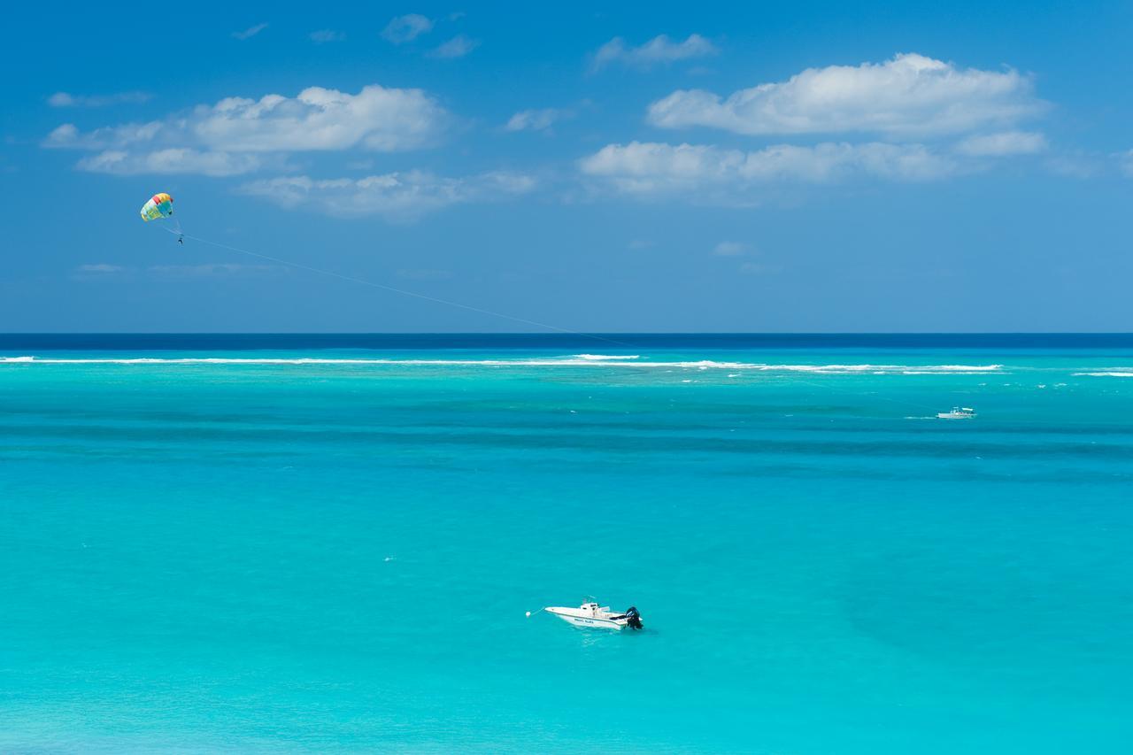 The Regent Grand Hotel Grace Bay Eksteriør billede